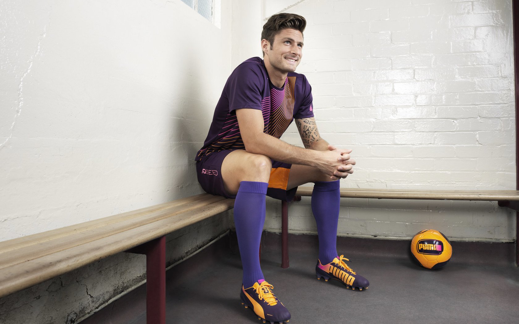 开云体育-当伯纳乌的喧嚣遇见奥斯陆的雪，西甲德比未竟的战争，在挪威的雪原提前上演